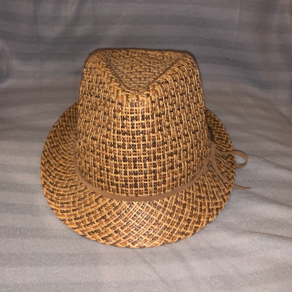Jacobson Fedora tan straw hat with a tie and small feather to add style - Picture 5 of 7